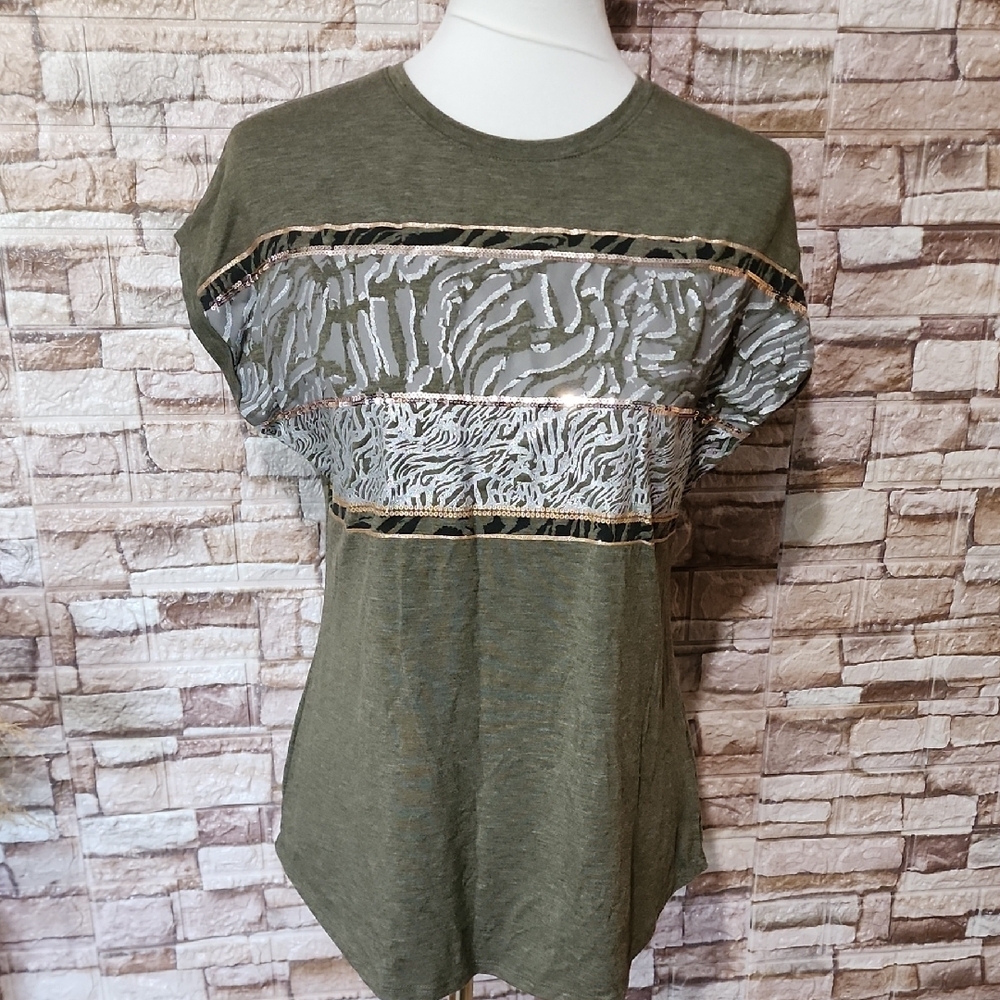 Apt 9 Olive Green Women's Top with Zebra Print